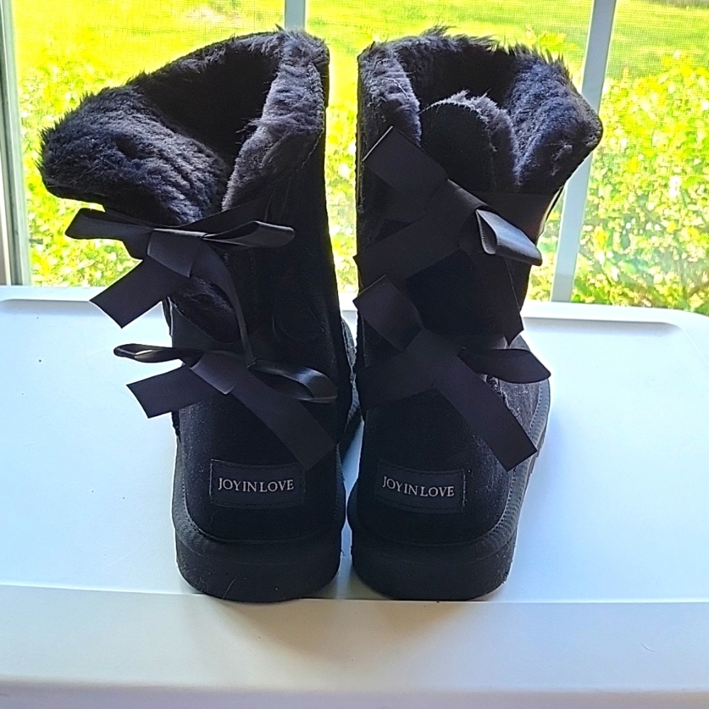 Joy In Love Winter Boot - Picture 2 of 12